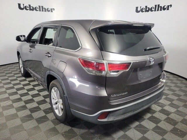 2015 Toyota Highlander LE photo 4