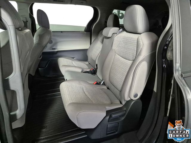 2023 Toyota Sienna LE - Photo 25