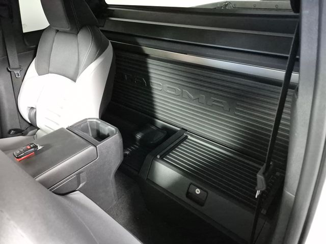 2026 Toyota Tacoma TRD PreRunner - Photo 22