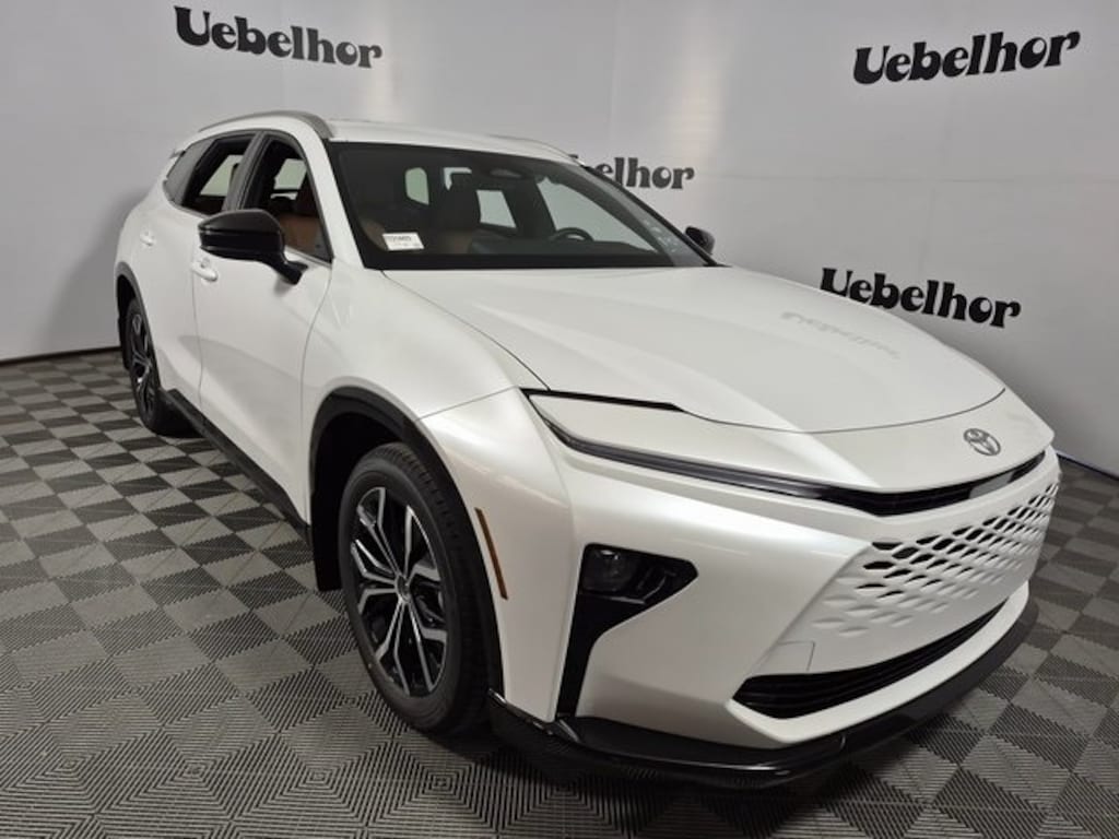 New 2025 Toyota Crown Signia XLE XLE