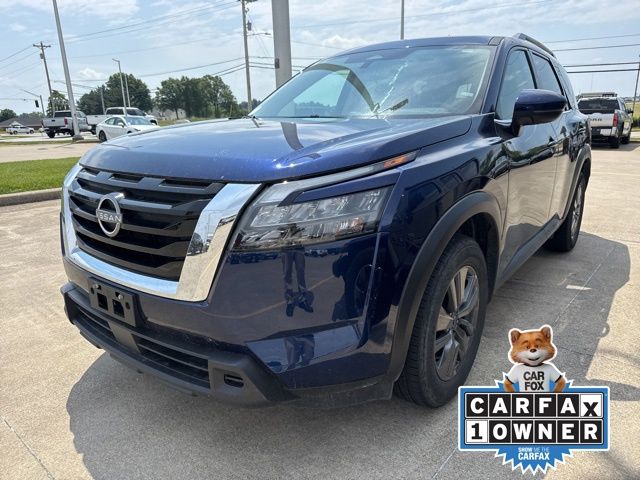 2025 Nissan Pathfinder SV 4WD's photo