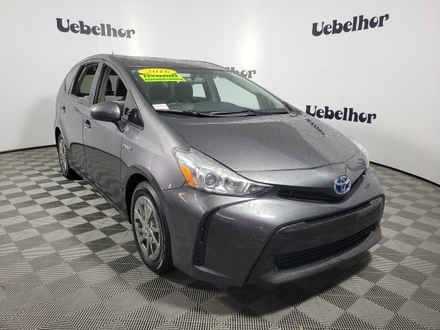 2016 Toyota Prius v Five