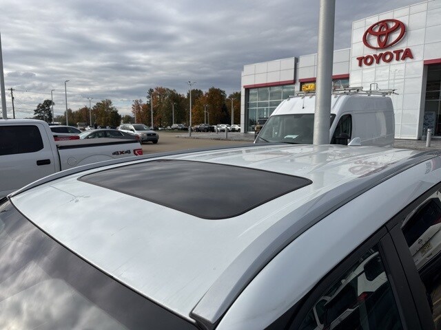 2023 Toyota Highlander Limited Platinum XLE XSE photo 3