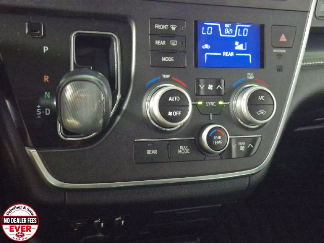 2017 Toyota Sienna SE Premium - Photo 20