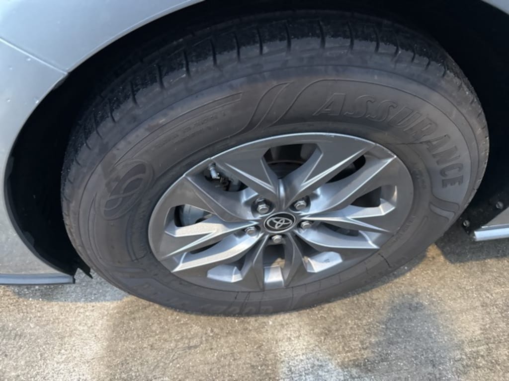 Certified 2024 Toyota Sienna XLE Van Passenger Van