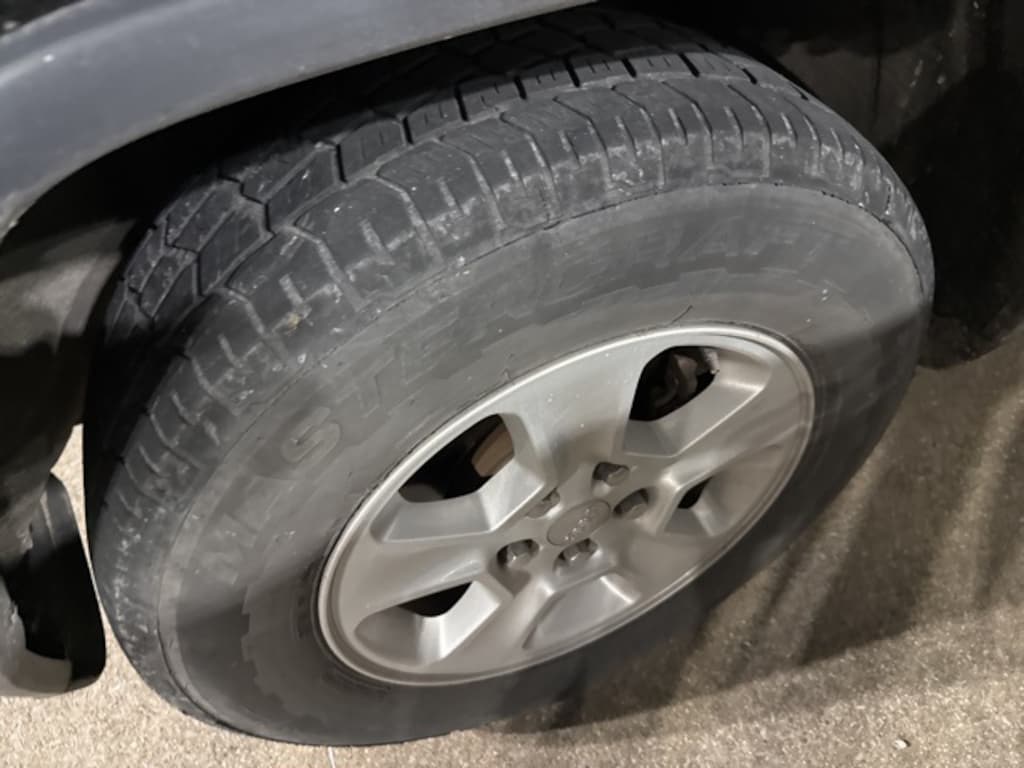 Used 2017 Jeep Grand Cherokee Laredo SUV