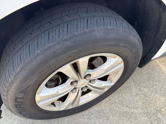 Used 2017 Chevrolet Equinox LS with VIN 2GNALBEK0H1598289 for sale in Jasper, IN