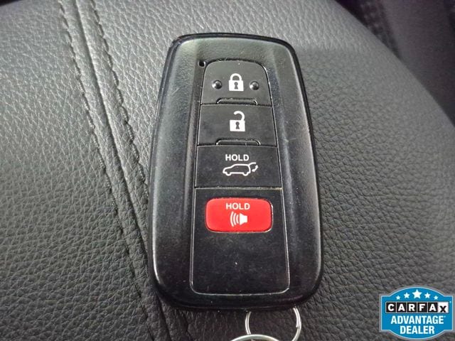 2025 Toyota RAV4 Limited - Photo 30