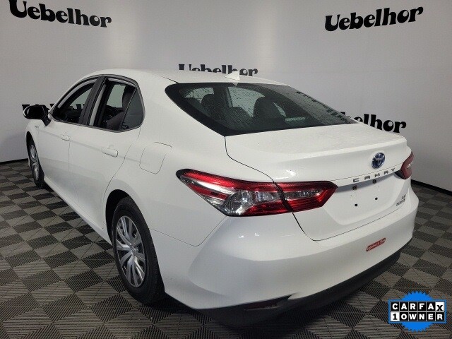 2019 Toyota Camry Hybrid LE photo 4