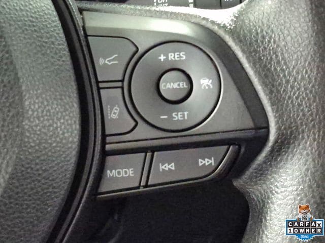 2024 Toyota RAV4 XLE - Photo 13