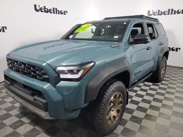 2025 Toyota 4Runner photo 3