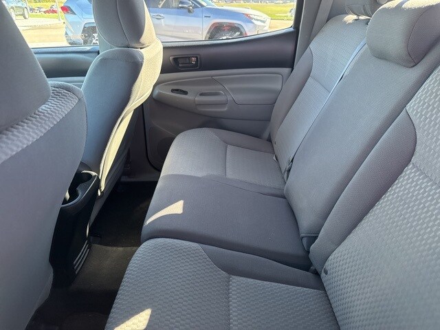 2015 Toyota Tacoma Base photo 4