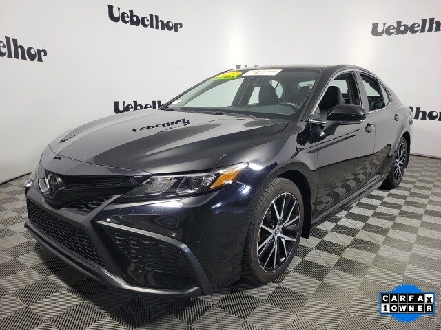 2023 Toyota Camry SE photo 3