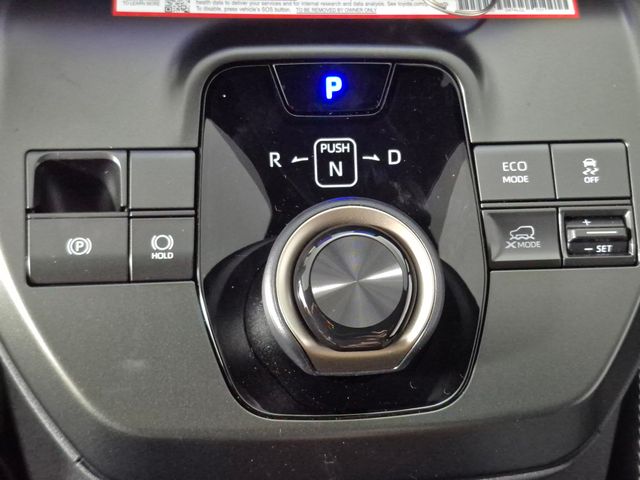 2026 Toyota bZ XLE - Photo 17