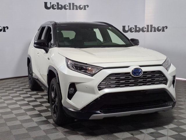 2021 Toyota RAV4 XSE's photo
