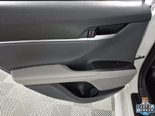 2024 Toyota Camry SE - Photo 25