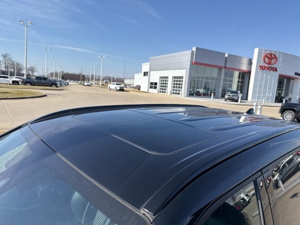 Used 2023 Toyota Highlander XSE SUV