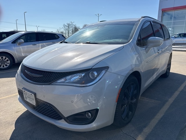 2020 Chrysler Pacifica Touring L Plus