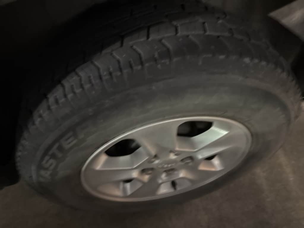 Used 2017 Jeep Grand Cherokee Laredo SUV