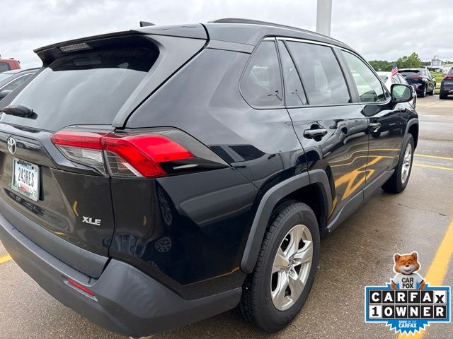 2019 Toyota RAV4 XLE - Photo 7