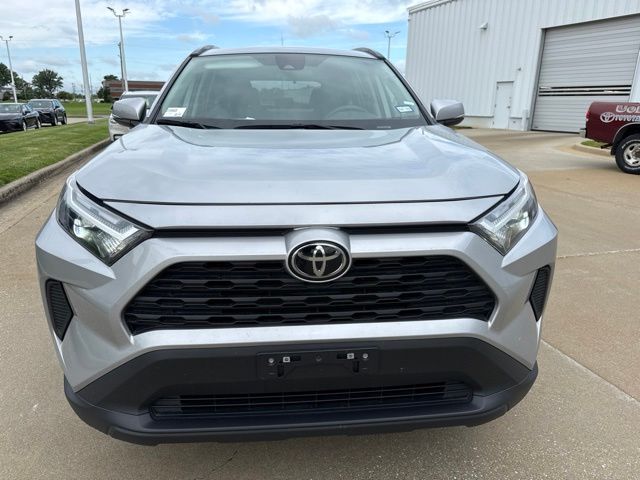 2024 Toyota RAV4 XLE - Photo 11