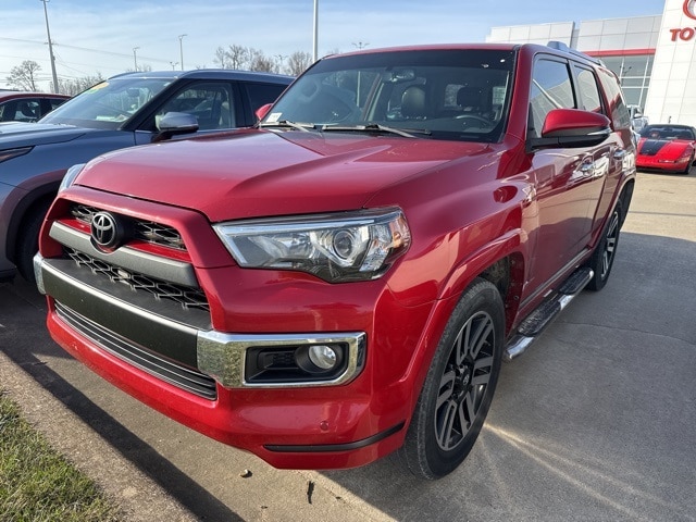 2016 Toyota 4Runner Limited's photo