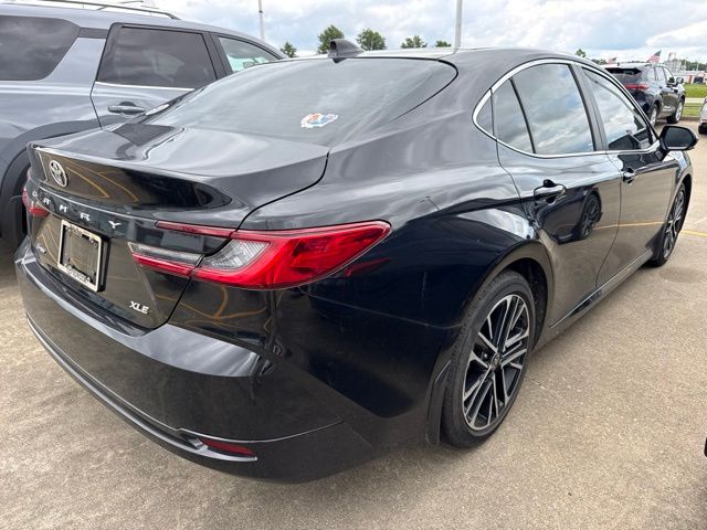 2025 Toyota Camry XLE - Photo 9