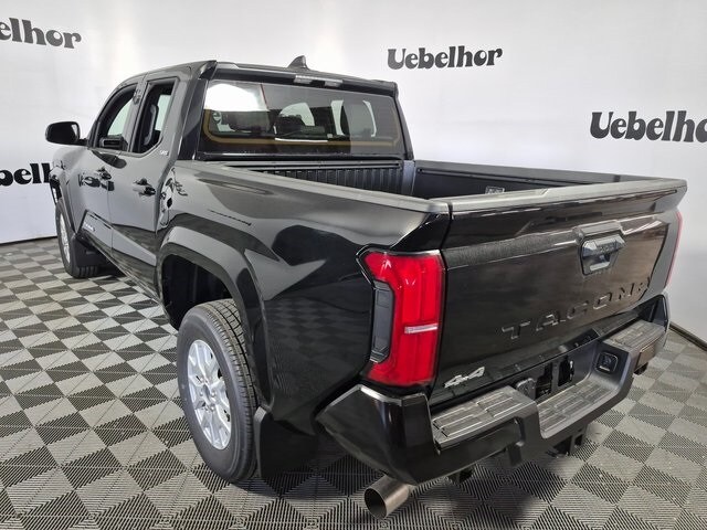 2025 Toyota Tacoma SR5 4x4 Double Cab photo 4