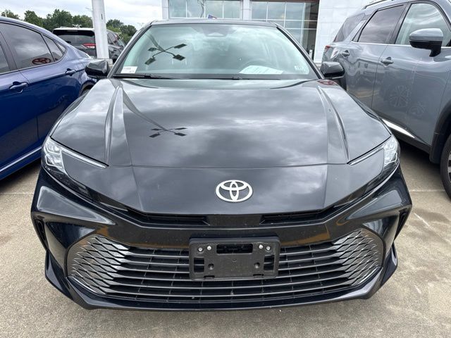 2025 Toyota Camry XLE - Photo 13