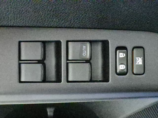 2018 Toyota RAV4 XLE - Photo 16