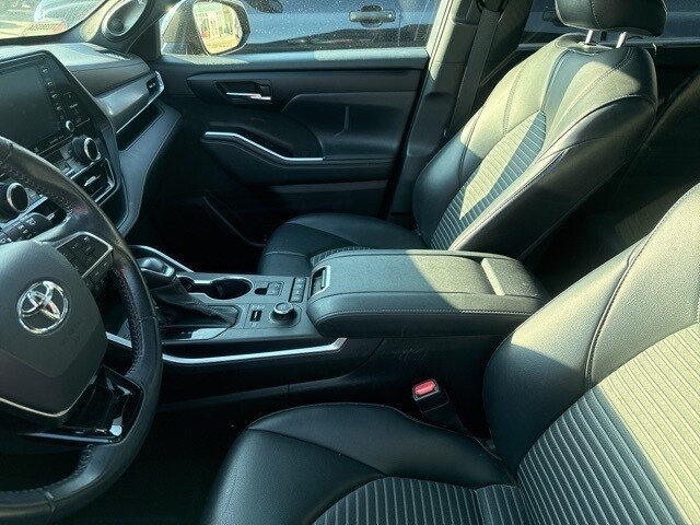 2021 Toyota Highlander XSE photo 4