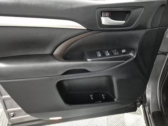 2019 Toyota Highlander XLE - Photo 15