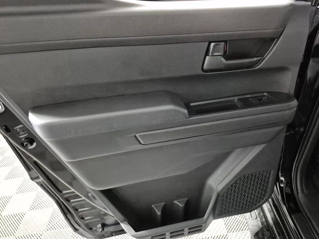2026 Toyota Tacoma SR5 - Photo 23