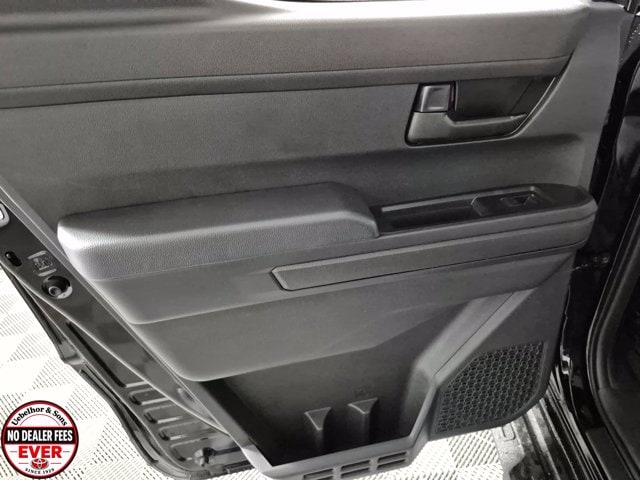 2026 Toyota Tacoma SR5 - Photo 24