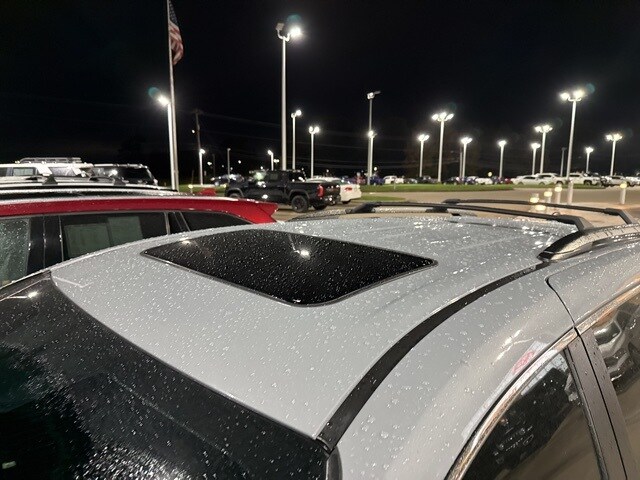 2023 Toyota Sienna XSE photo 3