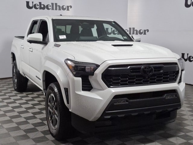 2026 Toyota Tacoma i-FORCE MAX 4X4 DOUBLE CAB HV 