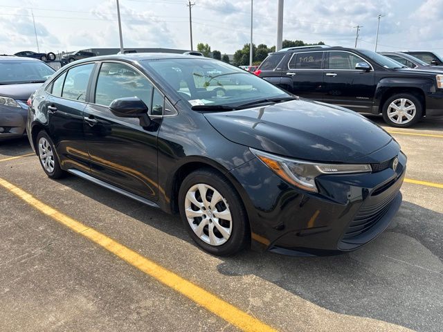 2024 Toyota Corolla LE - Photo 11