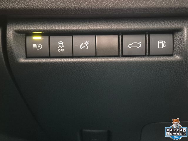 2025 Toyota Camry LE - Photo 18