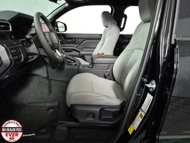2026 Toyota Tacoma SR5 - Photo 9