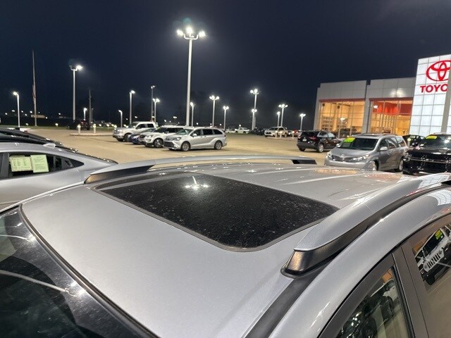 2018 Toyota RAV4 XLE photo 3