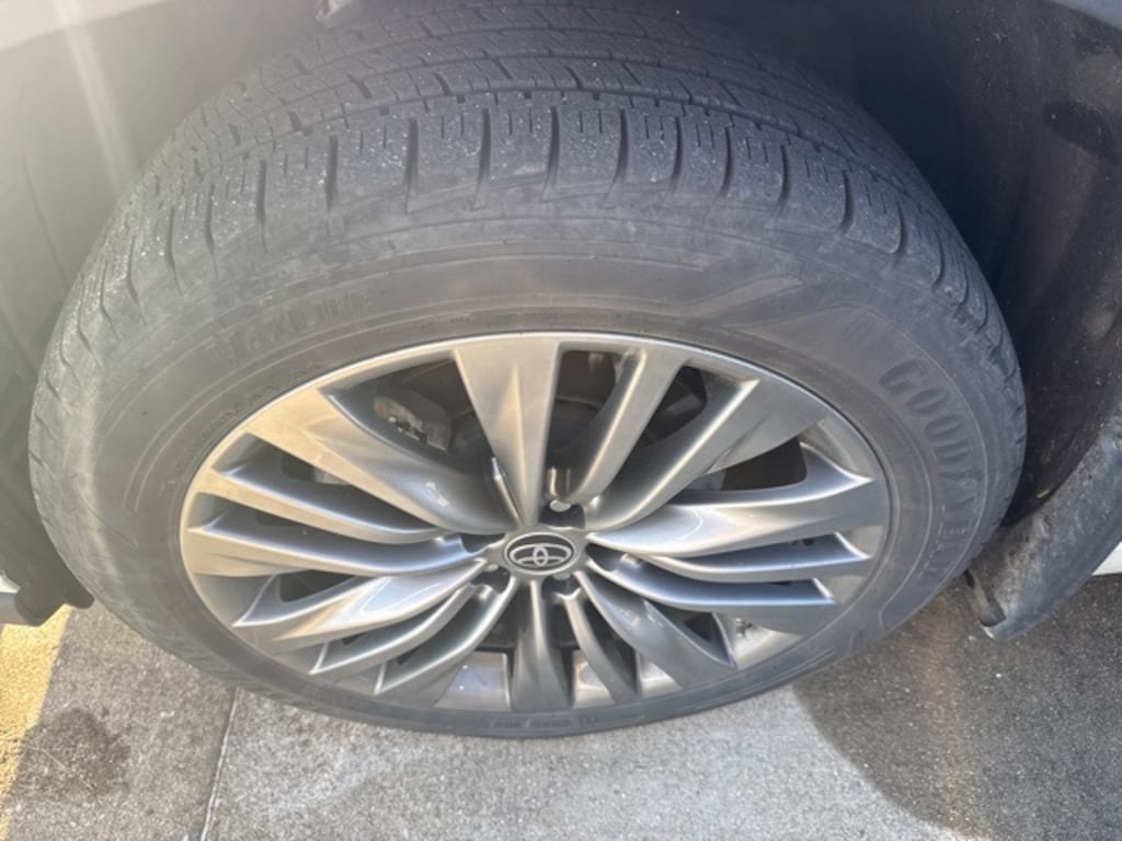 Certified 2021 Toyota Highlander Hybrid Platinum SUV