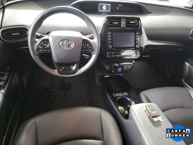 2022 Toyota Prius L Eco photo 2