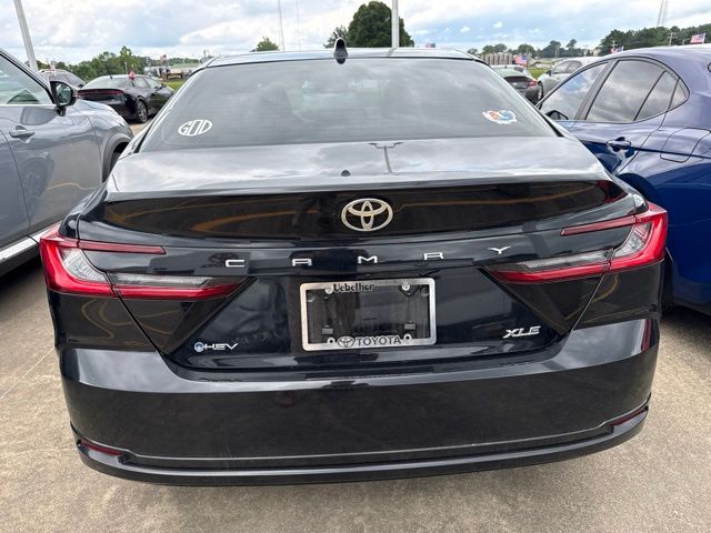 2025 Toyota Camry XLE - Photo 8