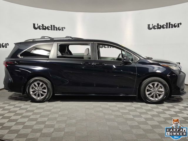 2023 Toyota Sienna LE - Photo 8