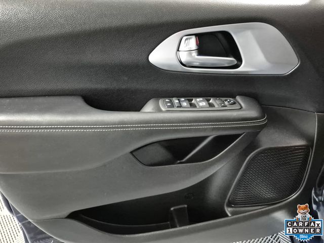 2021 Chrysler Pacifica Touring - Photo 15
