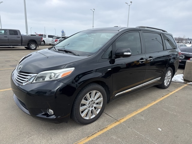 2017 Toyota Sienna Van 