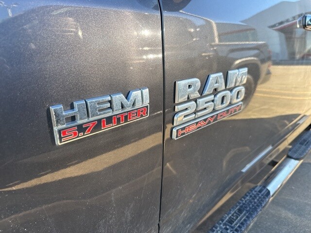 2017 Ram 2500 SLT photo 3