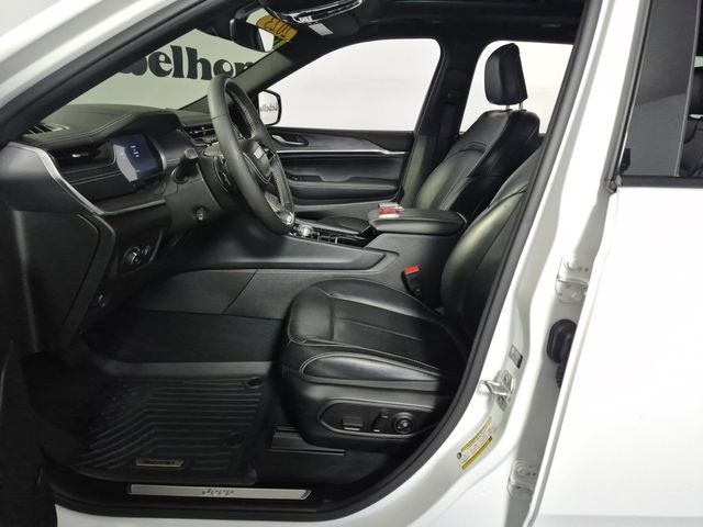 2023 Jeep Grand Cherokee Overland - Photo 9