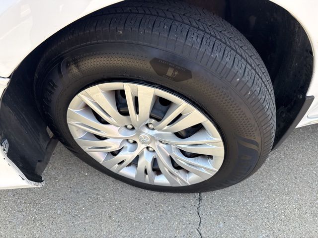 Used 2014 Toyota Camry L with VIN 4T4BF1FK6ER423978 for sale in Jasper, IN