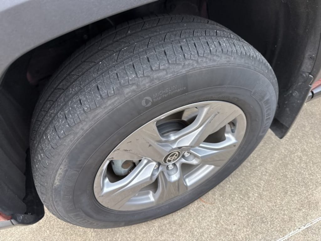 Used 2023 Toyota RAV4 Hybrid XLE SUV